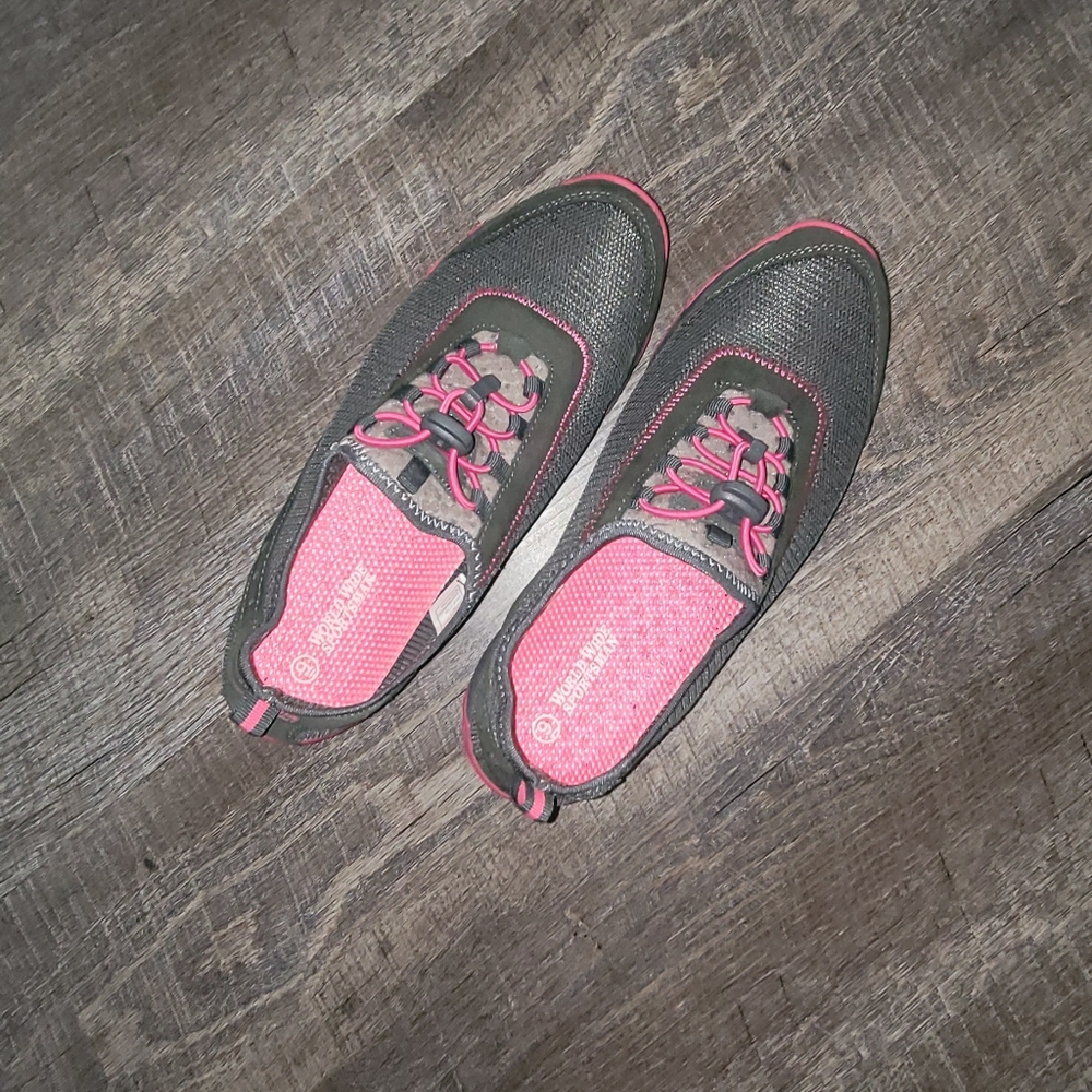 worldwide sportsman shoes